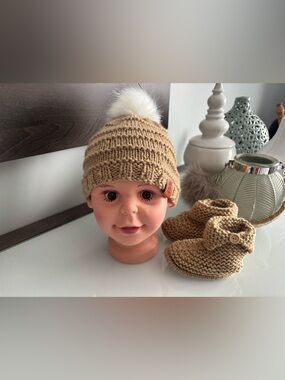 Knit Pom Beanie with Faux Fur Pom - Camel with booties set